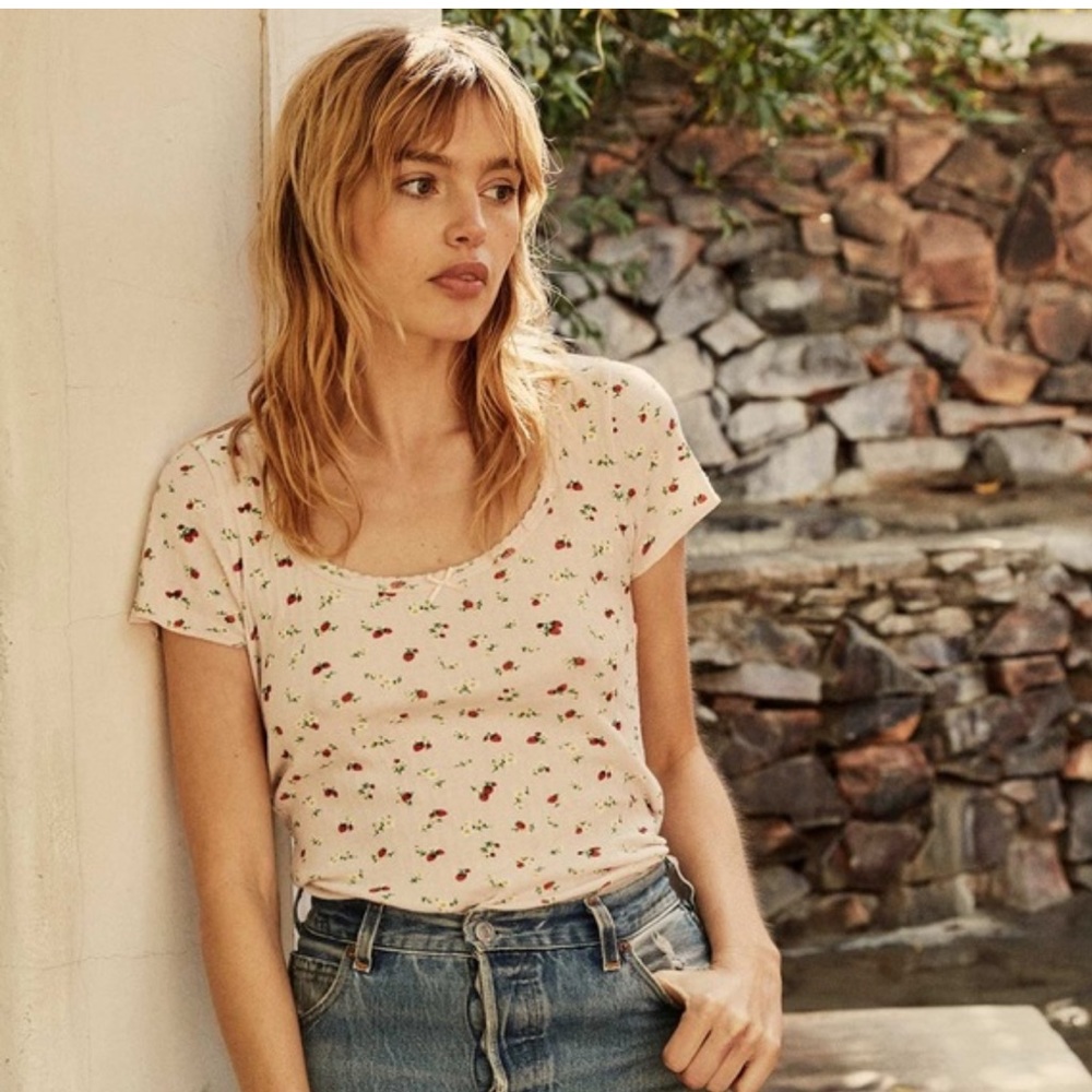 Doen strawberry pointelle t shirt